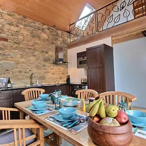  Hébergement de vacances Maison Bleue